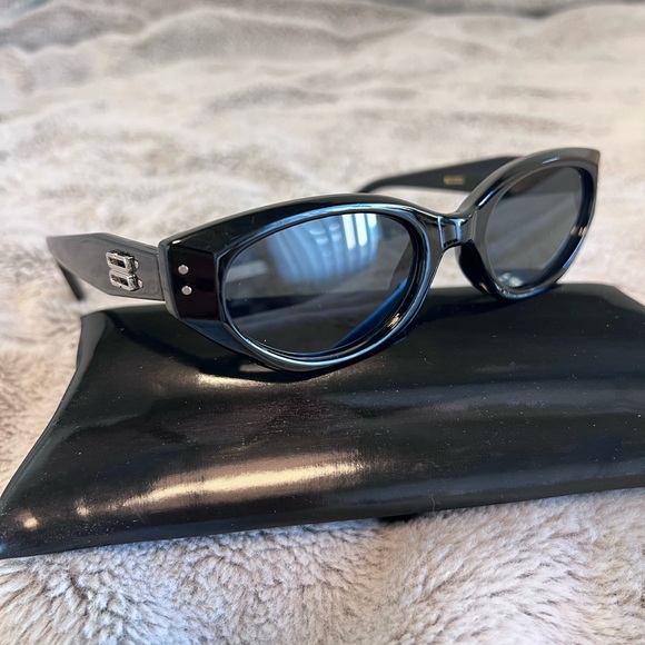 GENTLE MONSTER Accessories - Rococo 01 Black Sunglasses